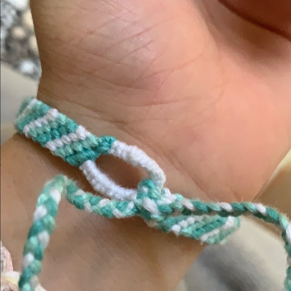 basic string bracelets - Picture 2 of 4